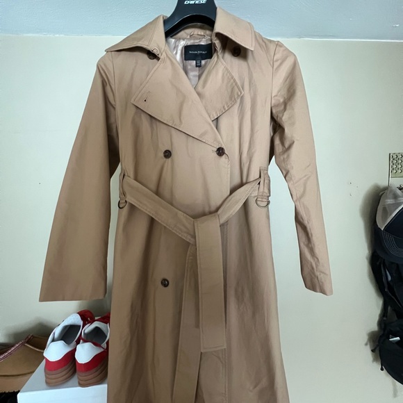 Banana Republic Giovana Twill Trench - Picture 8 of 9